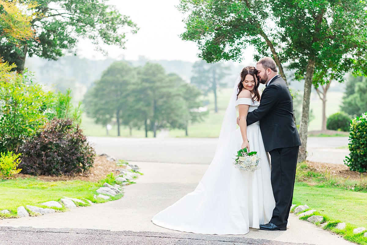 Lane Tree Golf Club wedding by Raleigh wedding photographer Kelsie Zeagler Photography