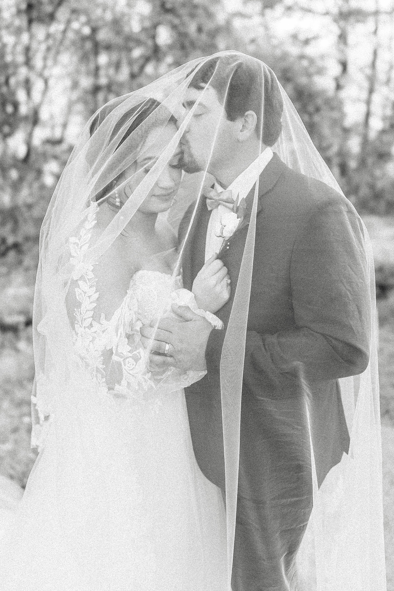 Newlywed photography by Kelsie Zeagler in North Carolina. 