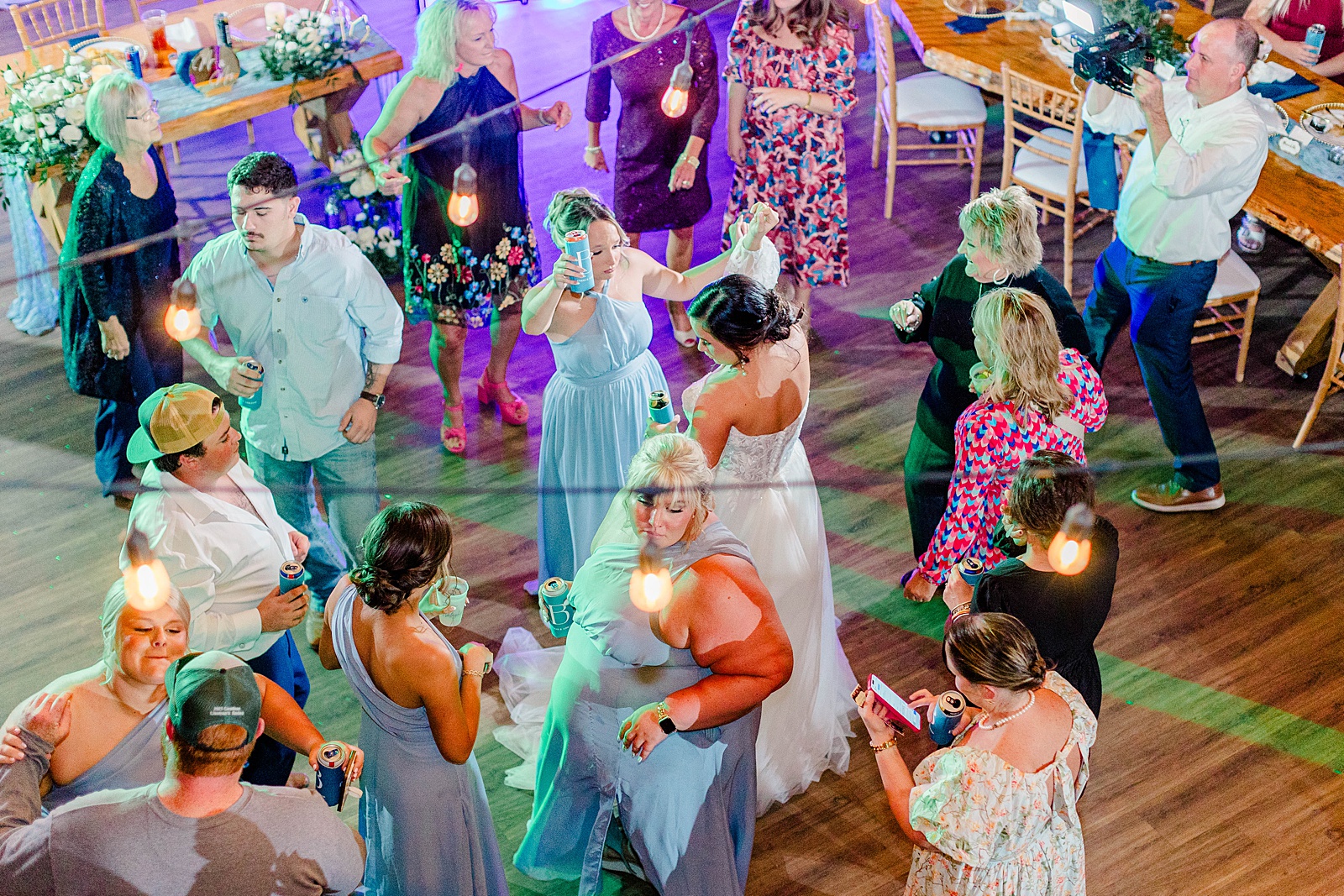 Wedding reception at the English Country Barn. Photography by Kelsie Zeagler 
