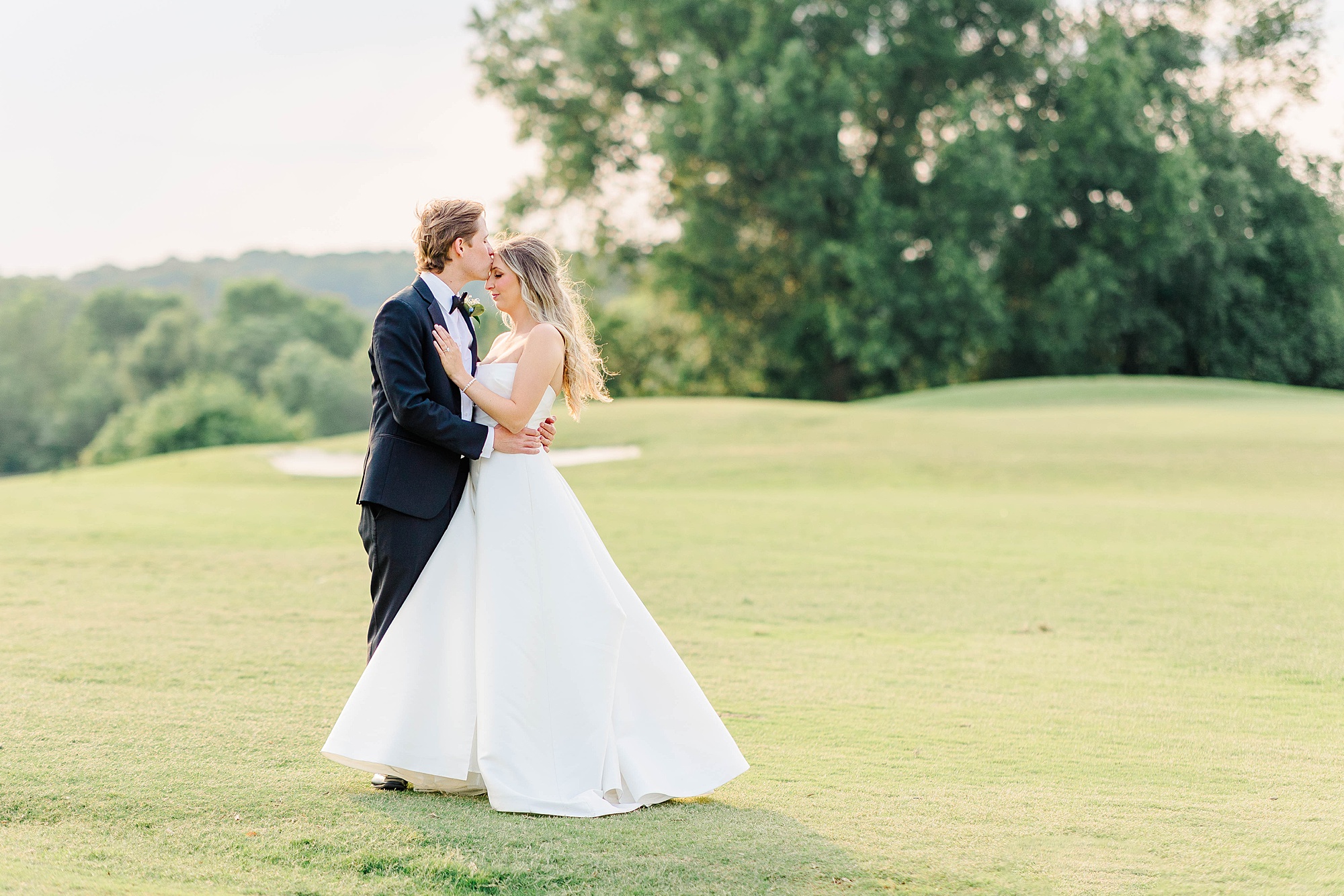 Raleigh NC wedding portraits on golf course