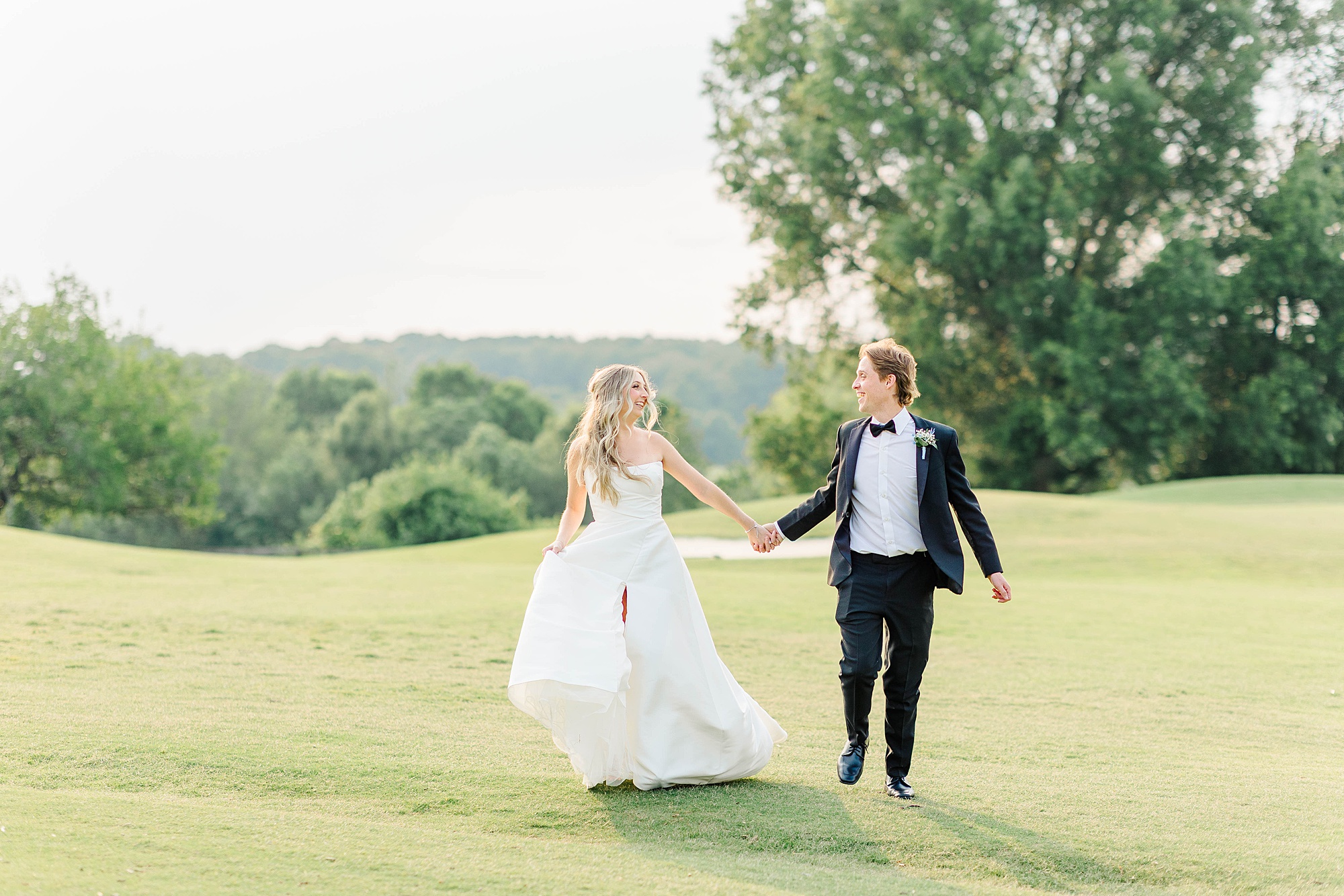 Raleigh NC wedding portraits on golf course